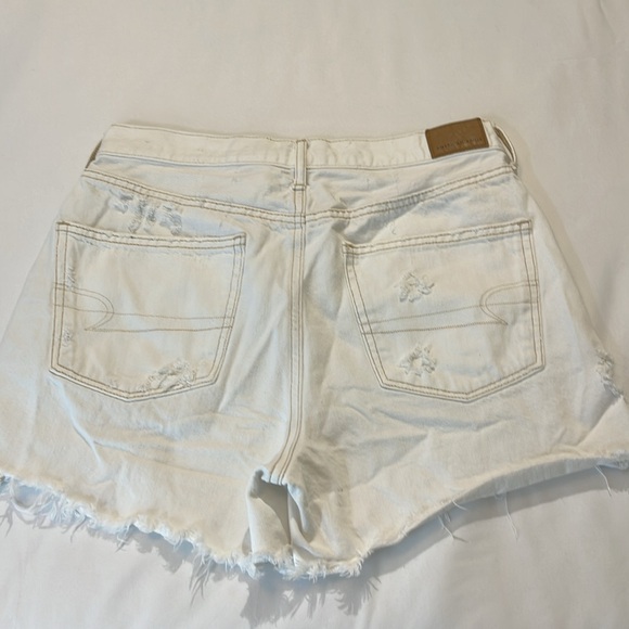 American Eagle Outfitters Women's White Distressed Shorts WOMENS SIZE 8 - Picture 7 of 7